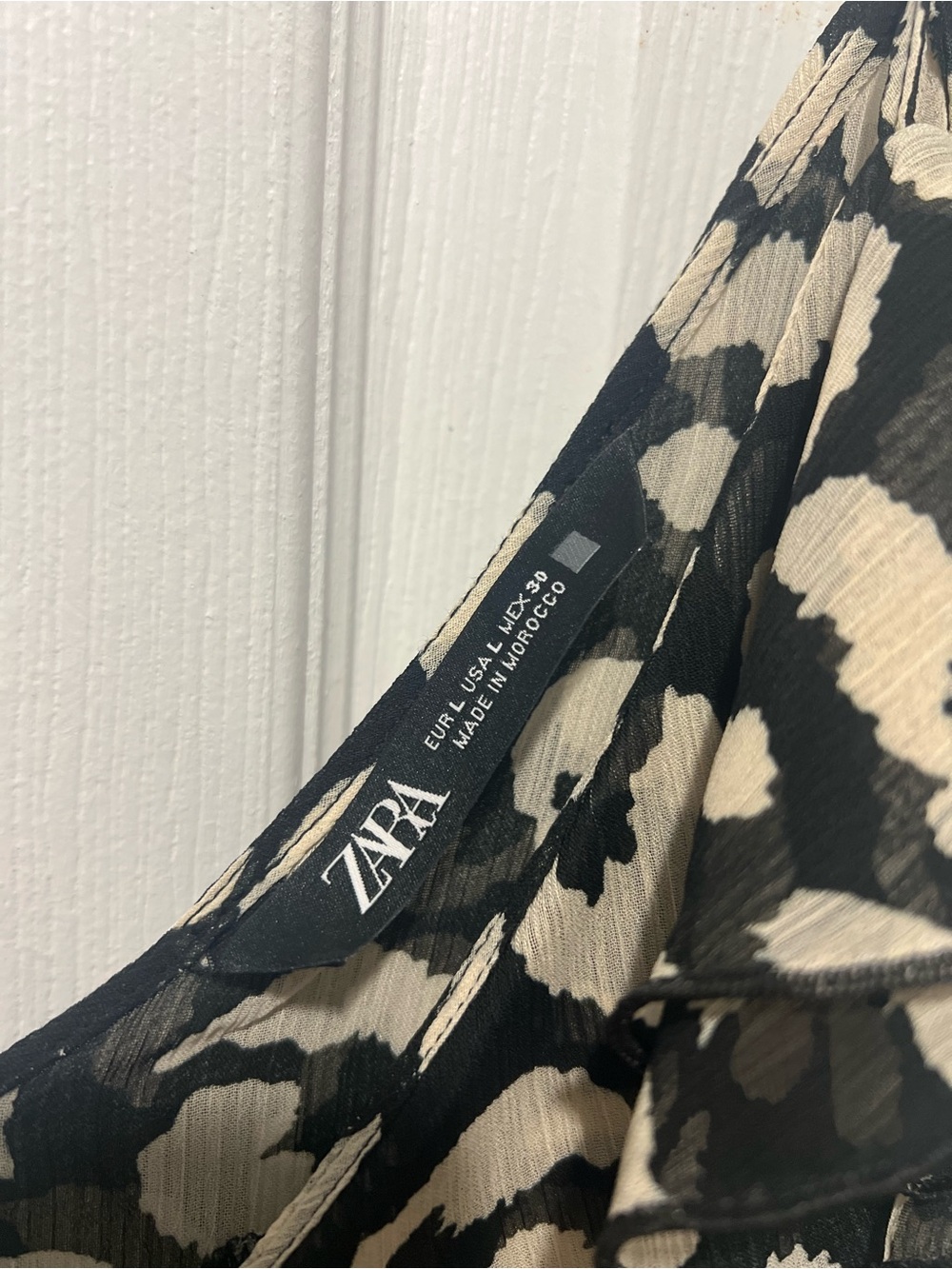 ZARA RUFFLED ANIMAL PRINT TOP - Picture 5 of 6